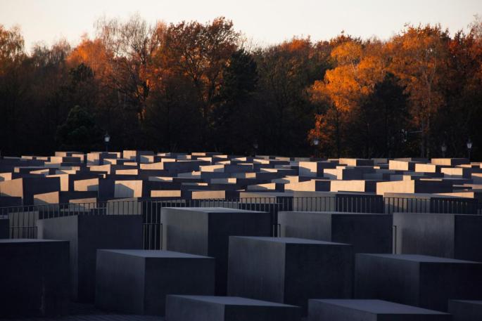 Betonblöcke des Holocaust Mahnmals in Berlin